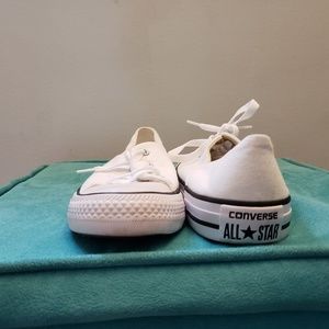 Womens size 7 converse